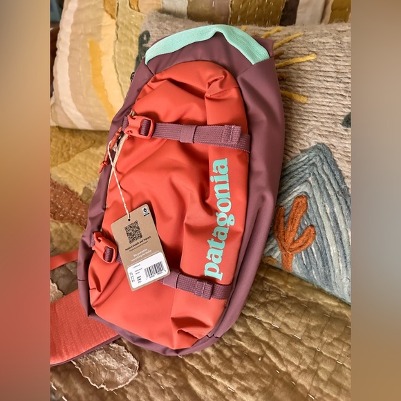 Patagonia Handbags - Patagonia Atom Sling 8 L NWT